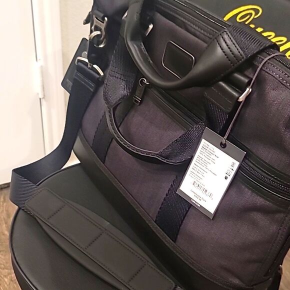 Tumi Wagner Compact Briefcase - Picture 9 of 12